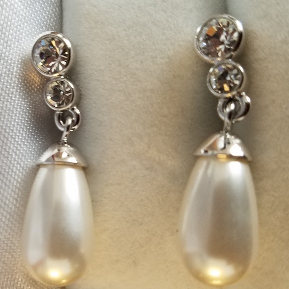 Earrings bundle  2 pair - Picture 2 of 5